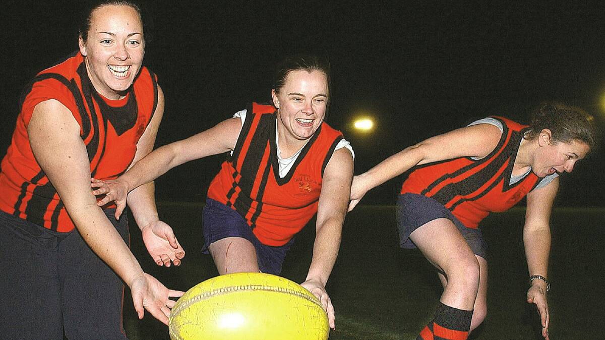 Angela Breen, Julie McLean, Kirsty Ferguson ahead of Riverina Lions first game in 2003. File picture