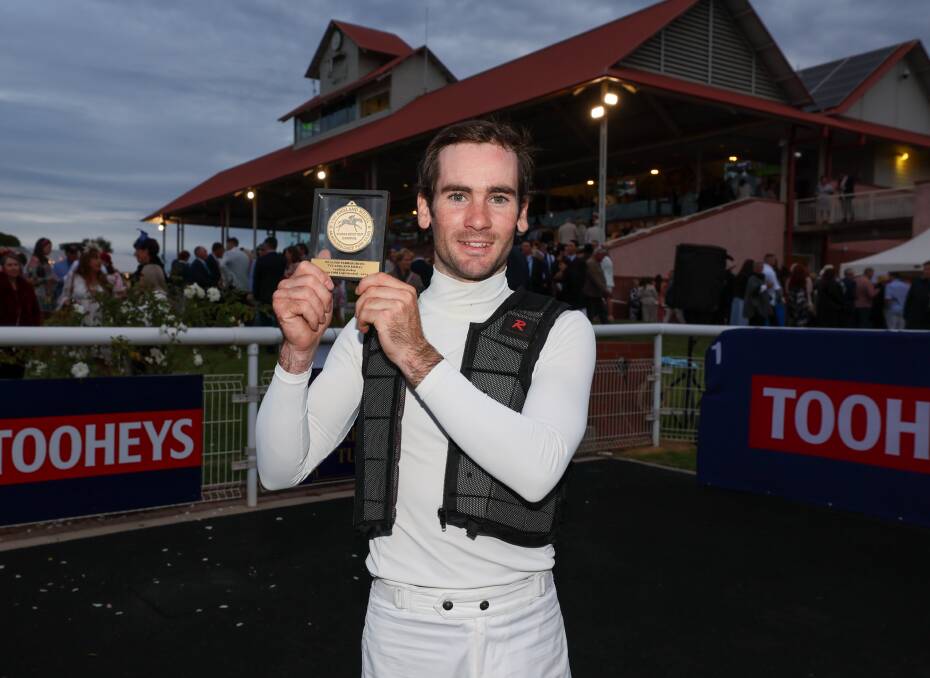 Tyler Schiller shows off the Tye Angland Medal for the leading rider over the two big days of the Wagga Gold Cup carnival. Picture by Les Smith