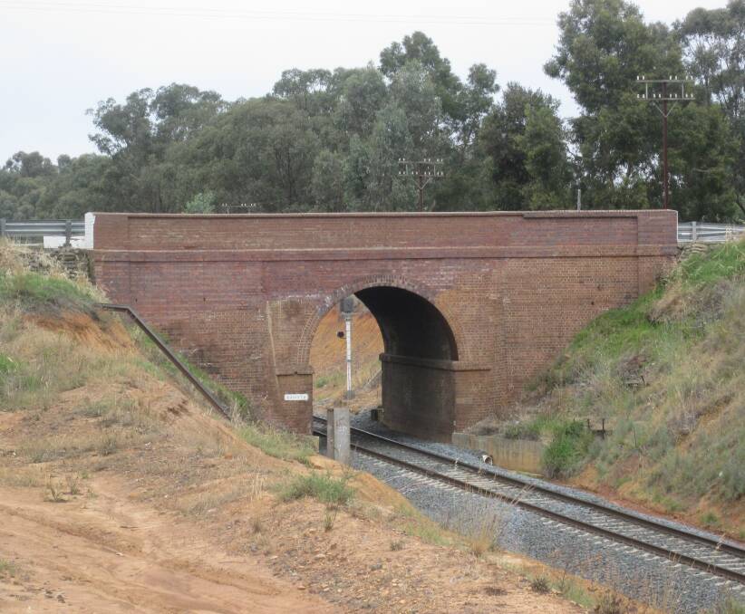 GHD provided environmental assessments on the Kapooka Bridge realignment. 