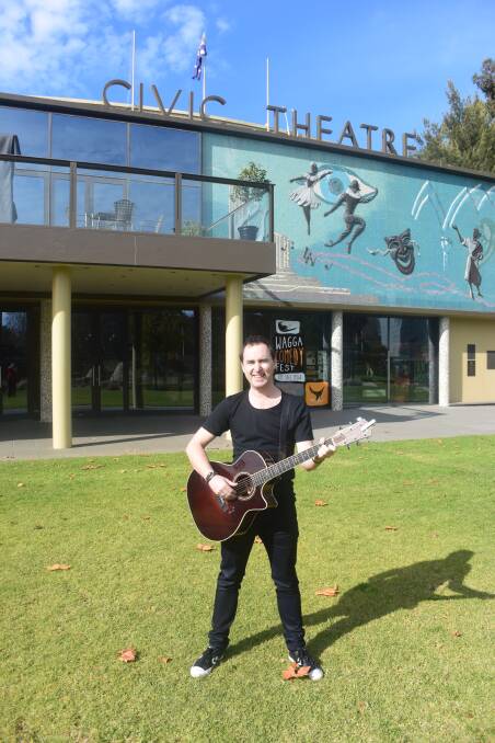 Singer Damien Leith will be back in Wagga next week for his show at the Civic Theatre. Picture: Nicole Barlow 