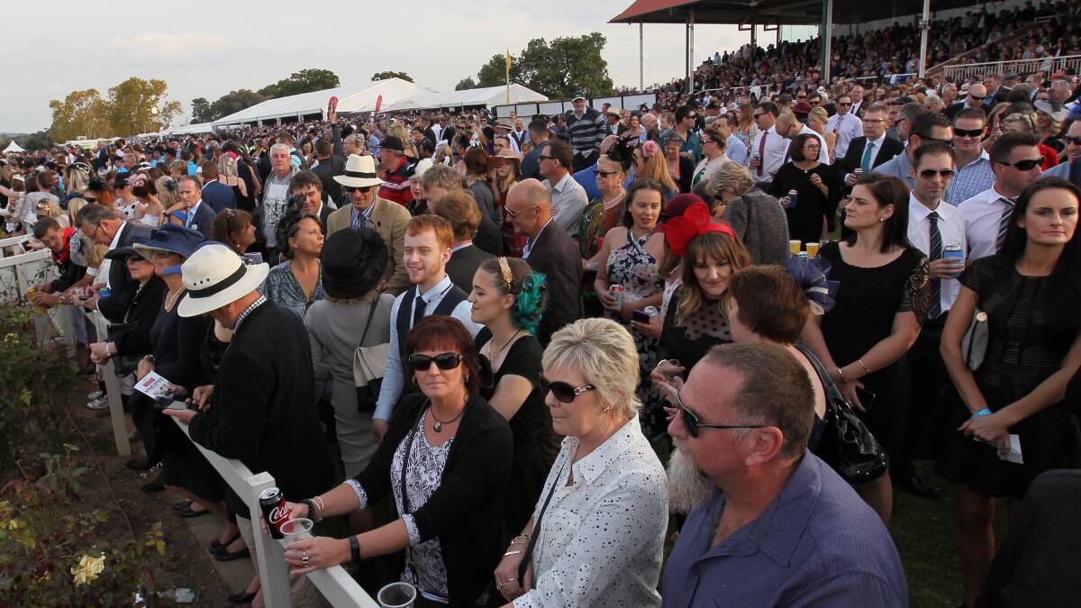 BUSY MONTH: A big crowd turned out for the Wagga Gold Cup earlier this month and it will be another big day at Murrumbidgee Turf Club on Saturday. Picture: Les Smith
