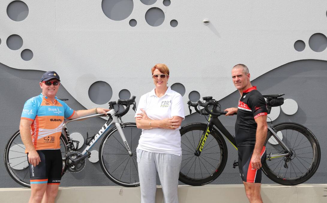 GOOD CAUSE: John Fox (left) and Shane Lenon with Dorothy Vearing ahead of the ride from Ungarie to Melbourne. Picture: Les Smith