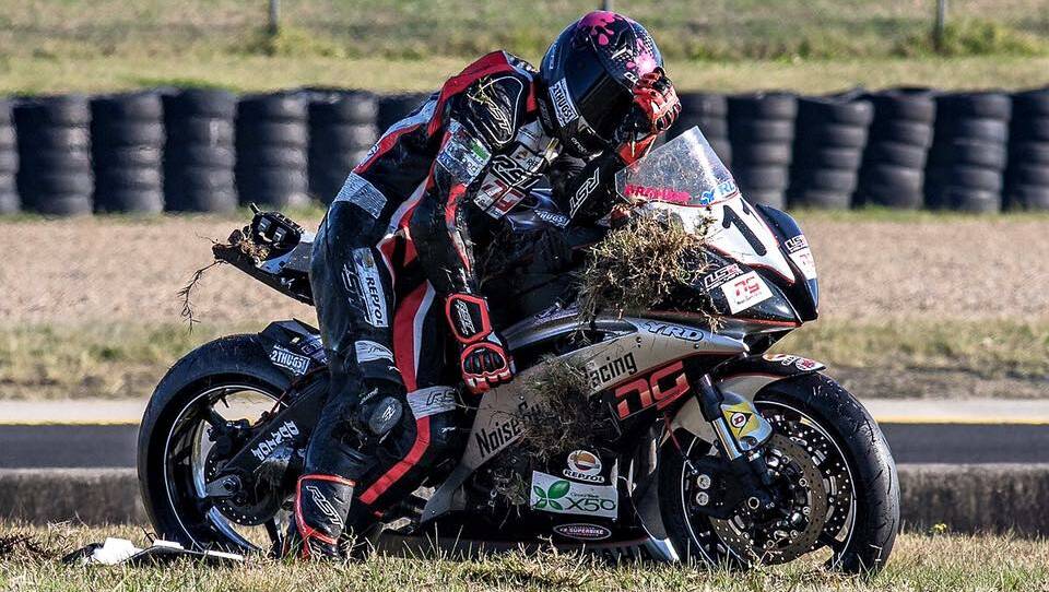 LUCKLESS: Brandon Demmery crashed his bike during the third round of the Australian Superbike Championship in Sydney last Saturday.