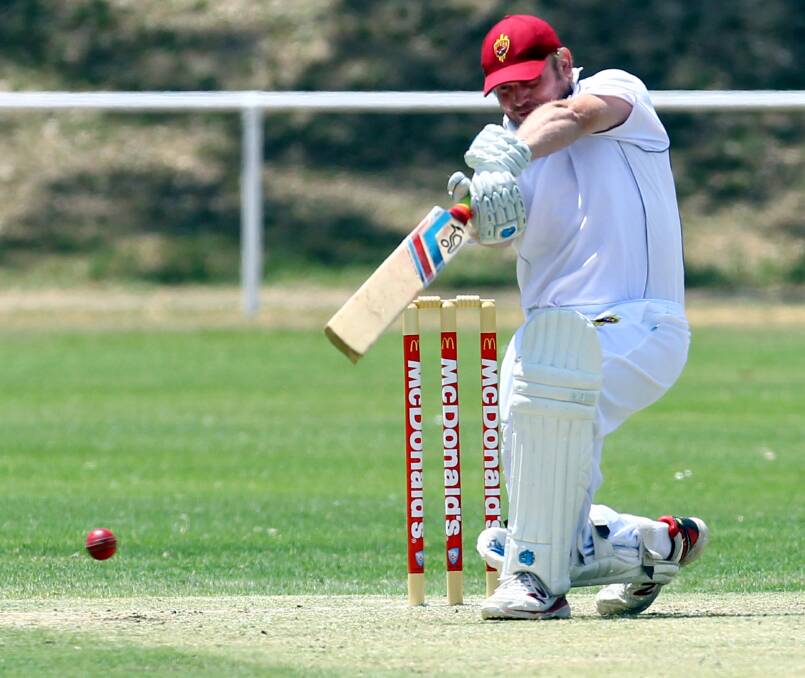 A five-wicket haul has moved Lake Albert's Kurt Robertson in Wagga cricket's top bowling ranks.