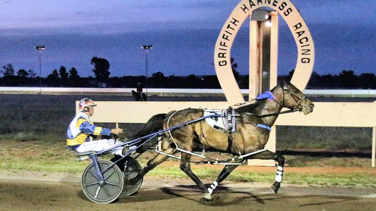 TOO FAST: Heza Bromac scored a dominant victory in the Griffith Pacers Cup on Saturday night. Picture: Coffee Photography