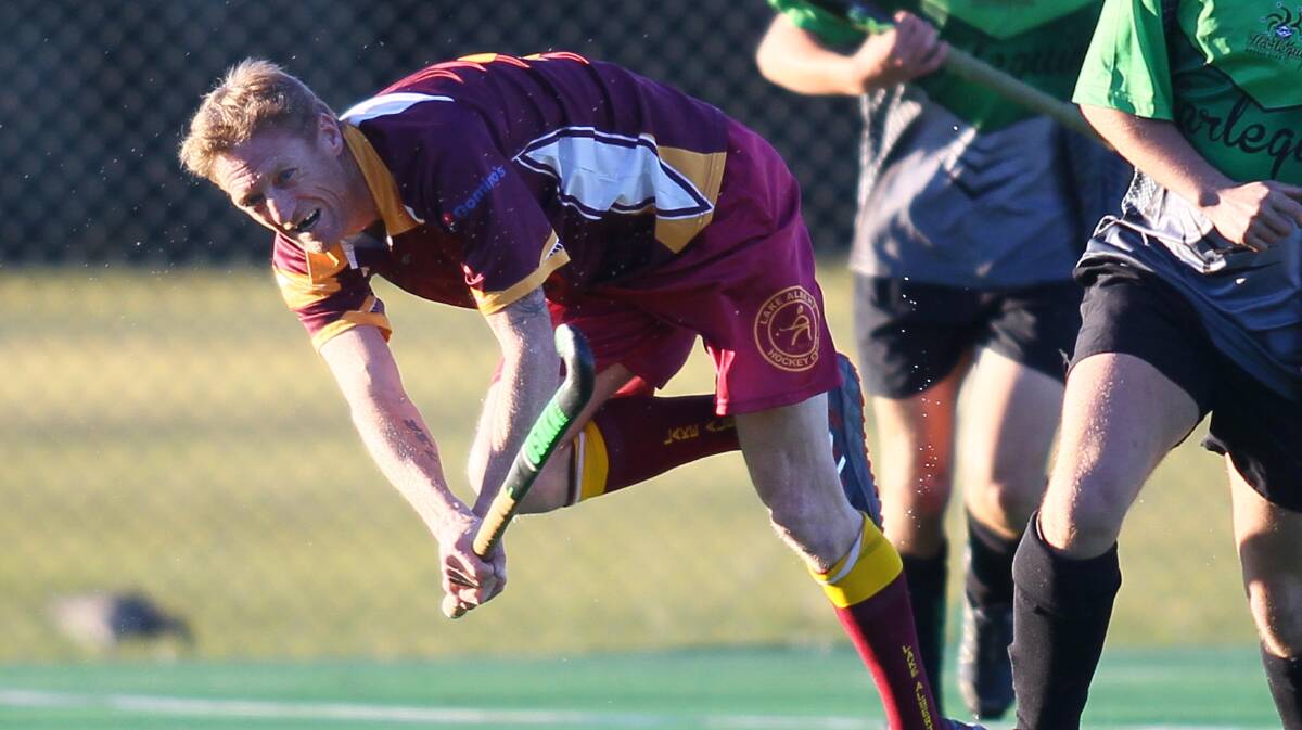 Craig Knowles rallied late to be named the best player in the Wagga hockey competition.