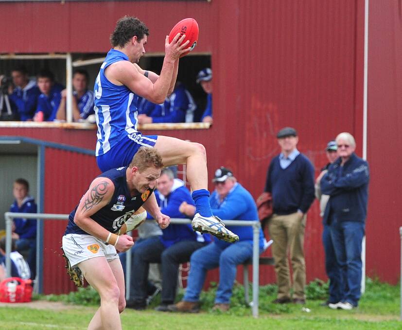 Matt Wallis takes a sit for a strong grab in his last game for Temora, the elimination final against Coleambally in 2015.