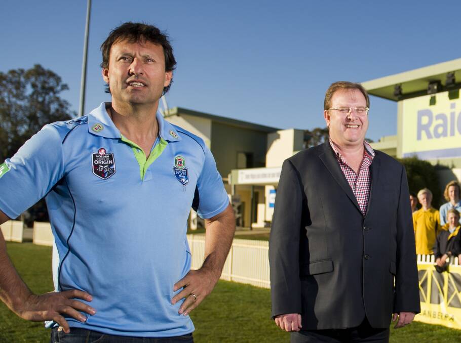 NSWRL CEO David Trodden, right, with Blues coach Laurie Daley. Picture: Jay Cronan