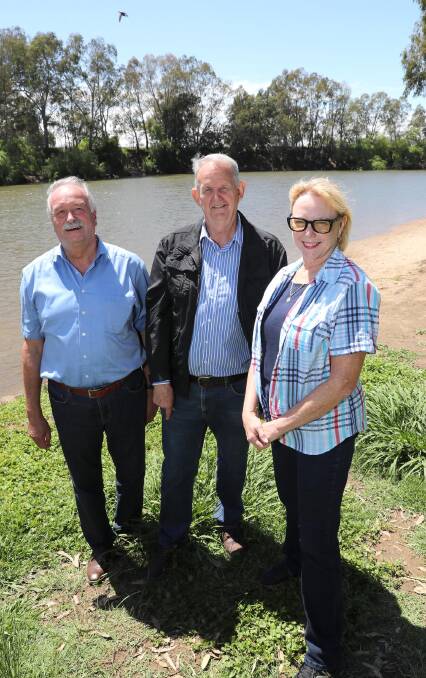 Golden union: Wagga's Mayor Greg Conkey met with Nördlingen Oberbürgermeister Hermann Faul and Leavenworth Mayor Nancy Bauder. Picture: Les Smith
