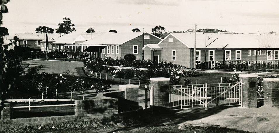 EDUCATION: Wagga Teachers College in the 1950’s. Wagga Teachers College commenced in July 1947 at the former site of No.1 RAAF Hospital near the Showgrounds. By 1955 280 students had enrolled and by 1961 there were 415 students with accommodation on site for 350 students. In 1971 the teachers college became part of the Riverina College of Advanced Education, later the Riverina Murray Institute of Higher Education and then in 1989 Charles Sturt University.  Picture: Taylor Collection 