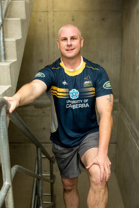 READY TO RUN: Retained Firefighter and Wagga Police Inspector Robert Vergano will be one of 600 firefighters set to climb Sydney Tower on Saturday for MND. Picture: Grant Higginson