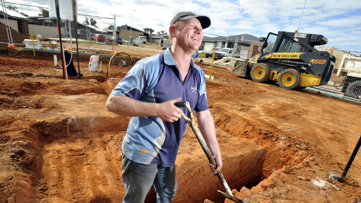 SHOVEL READY: Jari Nielsen working on a new home at Estella Rise, the same place his father built a farmhouse years ago. Picture: Les Smith