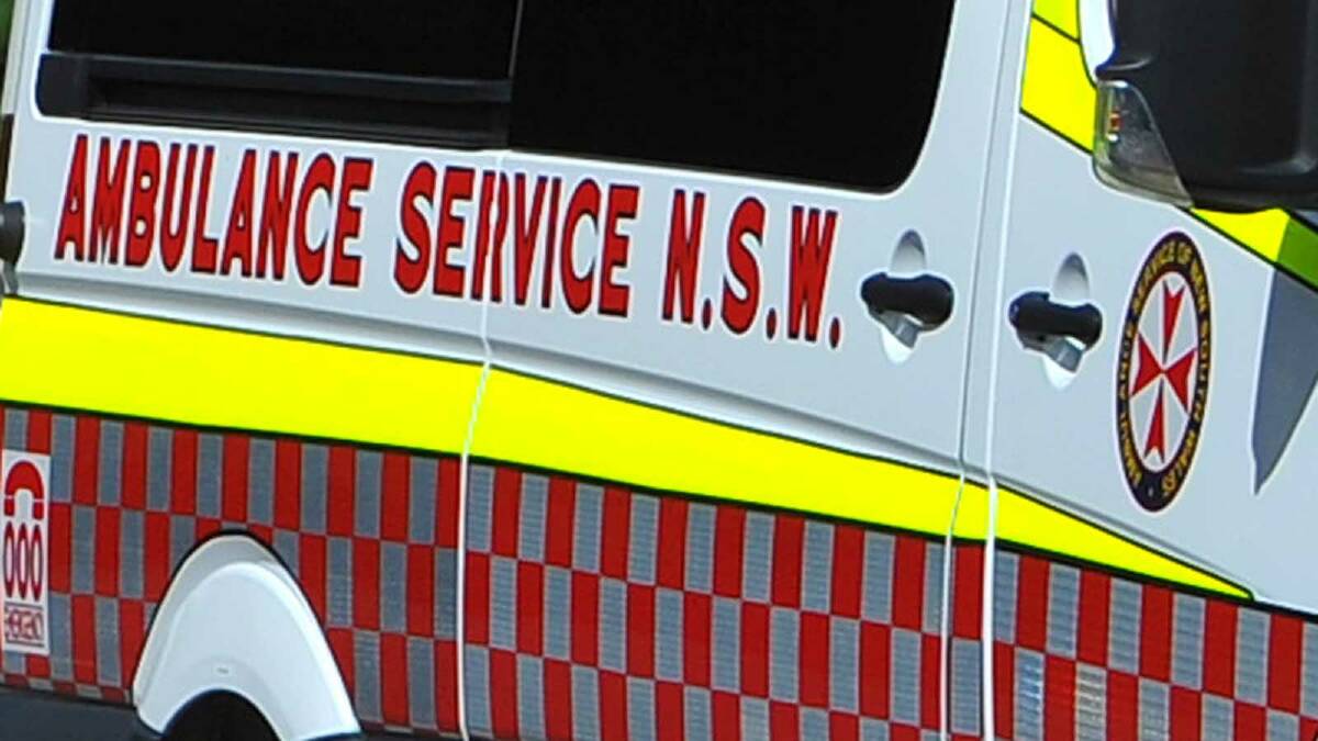 Man, 24, lucky to escape serious injury after crash near Wagga