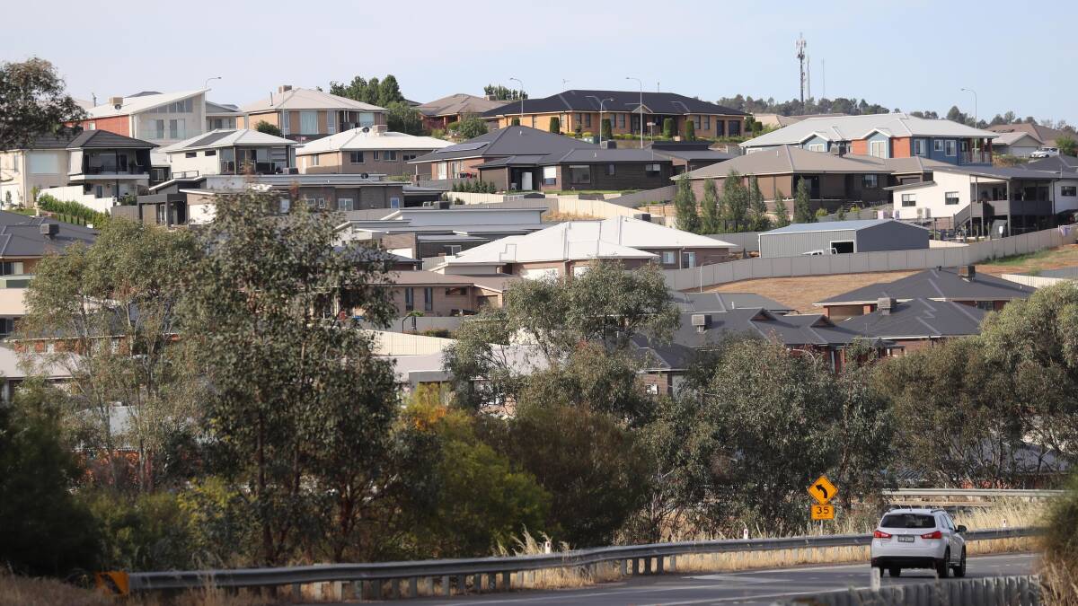 New housing developments in Wagga's northern suburbs have pushed up the city's jobs growth figures as some other suburbs see an employment decline.