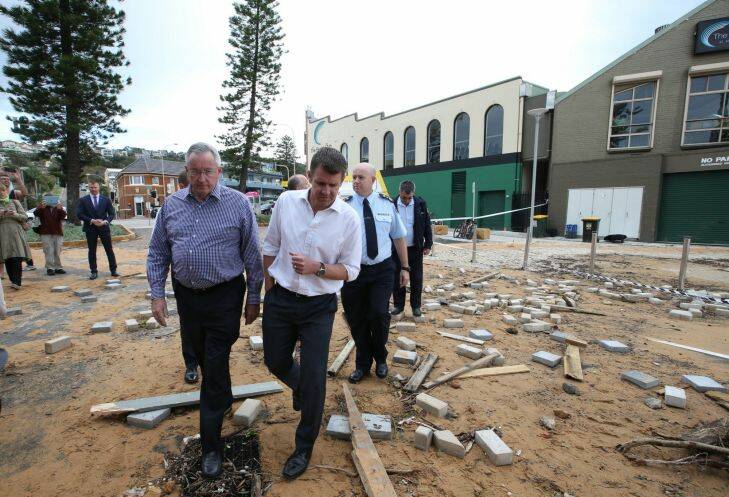 After the big storm, houses at Collaroy Beach front. NSW Premier, Mike Baird tours The damage to Collaroy Beach facilities. Photo Peter Rae Monday 6 June 2016