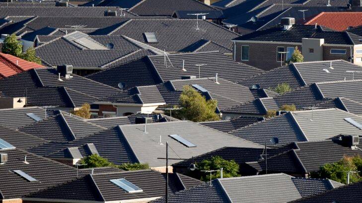 New housing development in the outer Melbourne suburb of Craigieburn. Generic urban sprawl, urban development, new housing estate, outer suburbs, housing developments, urban fringe, rooftops, green wedge, rural fringe, city planning, commuter suburbs. Picture by PAUL ROVERE / THE AGE. 31 March 2011. NEWS