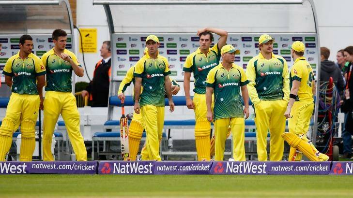 The Australian team look dejected after their loss to England. Photo: Getty-Images