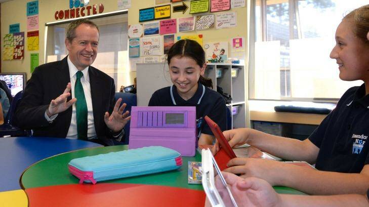 The Federal Opposition leader Bill Shorten meets with students to discuss coding. Photo: Penny Stephens