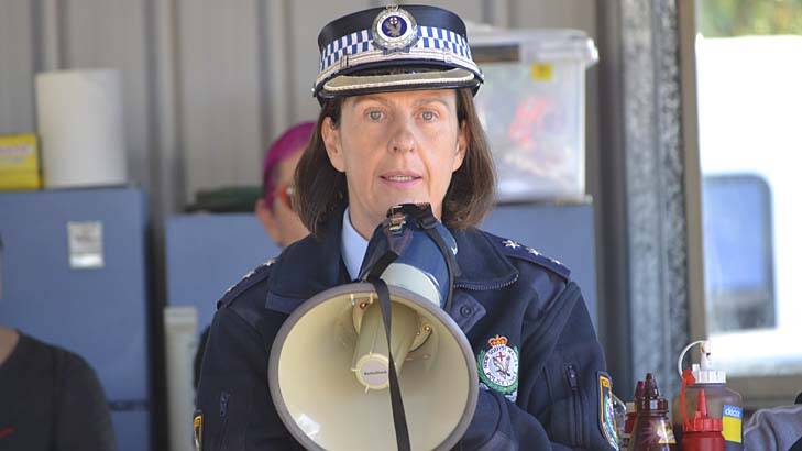 On alert: Inspector Kim Fehon briefs search teams at Kendall Showgrounds, as the search for missing boy resumed on Sunday morning. Photo: Kate Dwyer