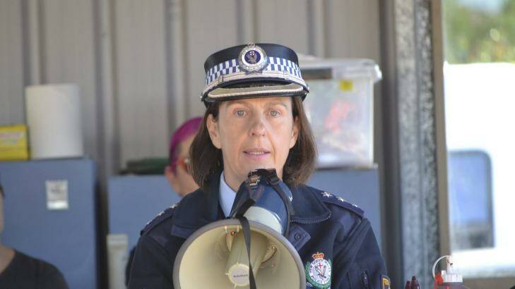 On alert: Inspector Kim Fehon briefs search teams at Kendall Showgrounds, as the search for missing boy resumed on Sunday morning.  Photo: Kate Dwyer