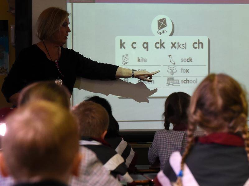 Some 150 retired teachers are returning to the classroom in NSW lured by better pay and less admin. (Dan Peled/AAP PHOTOS)