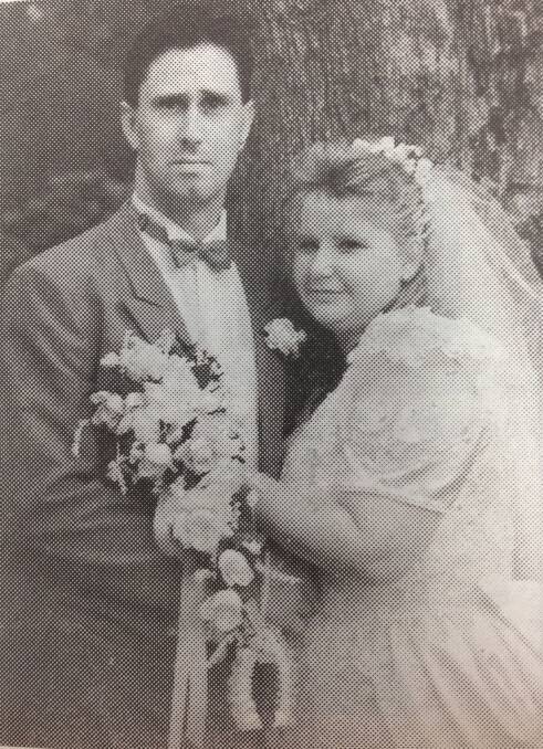 Janene Louise Smith and David McCalman were married in Wagga.