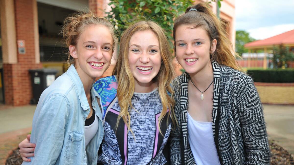 Alicia Rynehart, Georgia Moss and Maddison Macdonald, all 14 from Wagga. Picture: Kieren L Tilly 