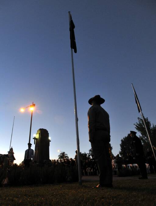 Dawn service in Wagga. Picture: Les Smith