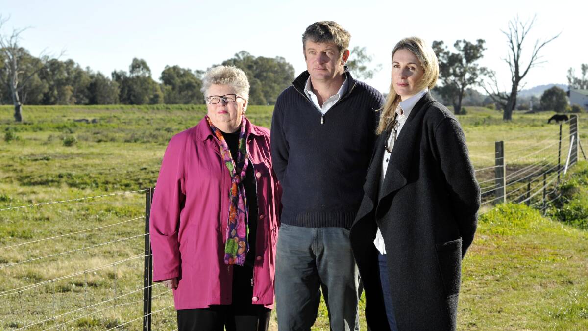 Rural Ratepayer's Association's Barbara Johnston with William and Daniela Gooden are organising a mining and coal seam gas forum to bring together landholders and industry experts. Picture: Les Smith