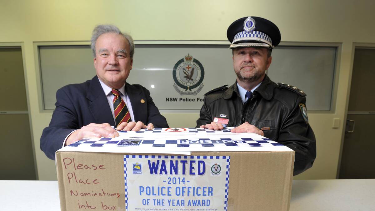 Peter Gissing from the Sunrise Rotary Club and acting Wagga local area commander acting Superintendent Mark Murphy are getting behind the push to recognise the good deeds performed by local officers. Picture: Les Smith