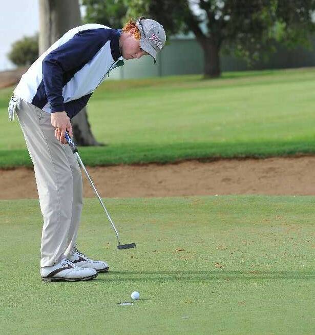 Bryce Pilkin, 15, from Newcastle putts. Picture: Kieren L Tilly