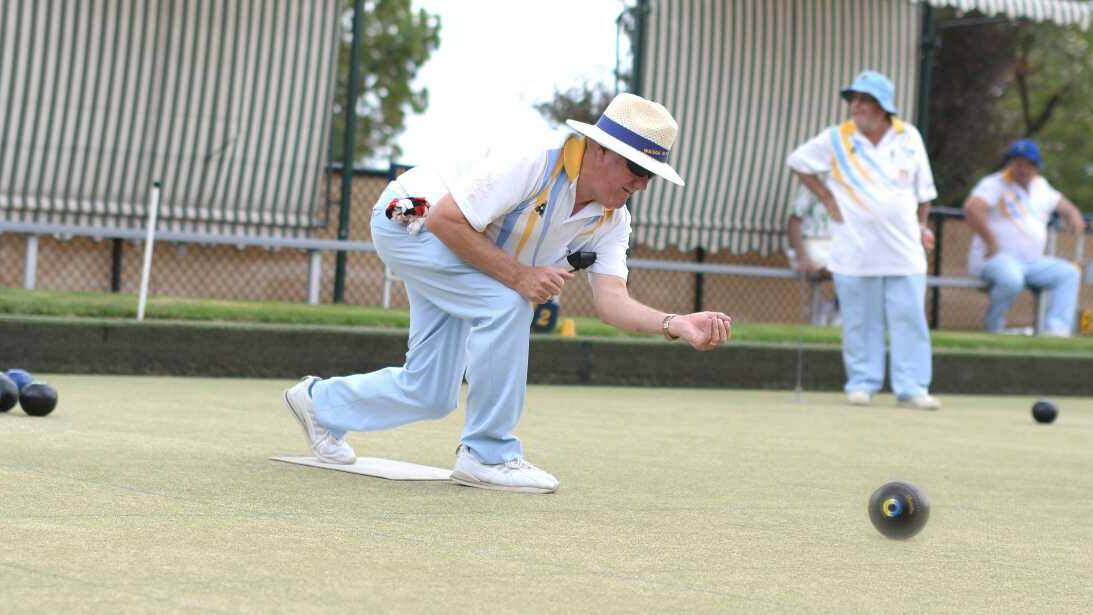 RSL's Trevor Urquhart at bowls in Wagga on Saturday. Picture: Jacinta Coyne