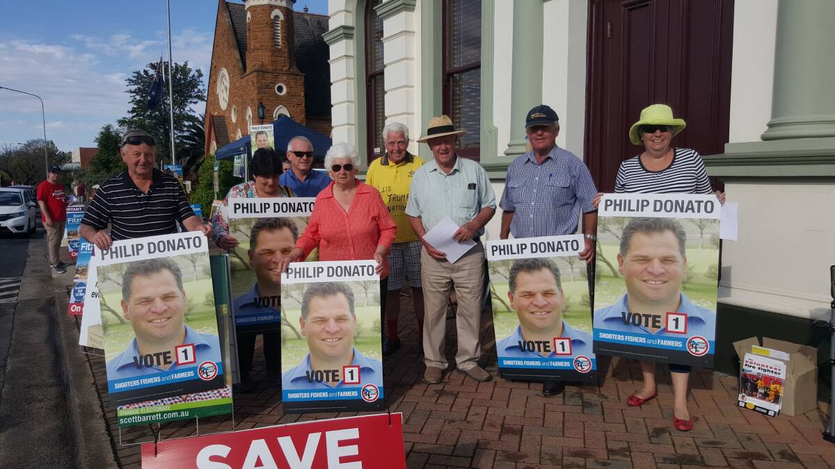 Protesters from Gundagai in Forbes at the weekend picketing against the NSW Nationals. 