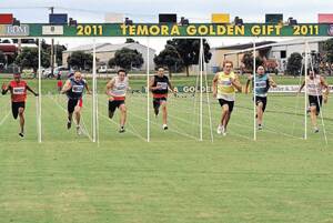 FAST FINISH: Central Coast dynamo Tom Paavola (yellow) storms home to take Saturday’s Temora Golden Gift ahead of Lee Clarke (pink).