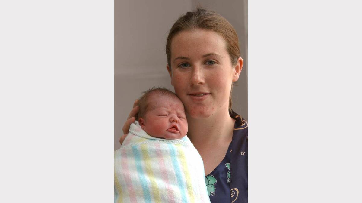 Taylar Mattingly was born at least two weeks early at 6.08am on New Year's Day 2002. Taylar is pictured with mum Nicole Mattingly, from Narrandera. Picture: Les Smith