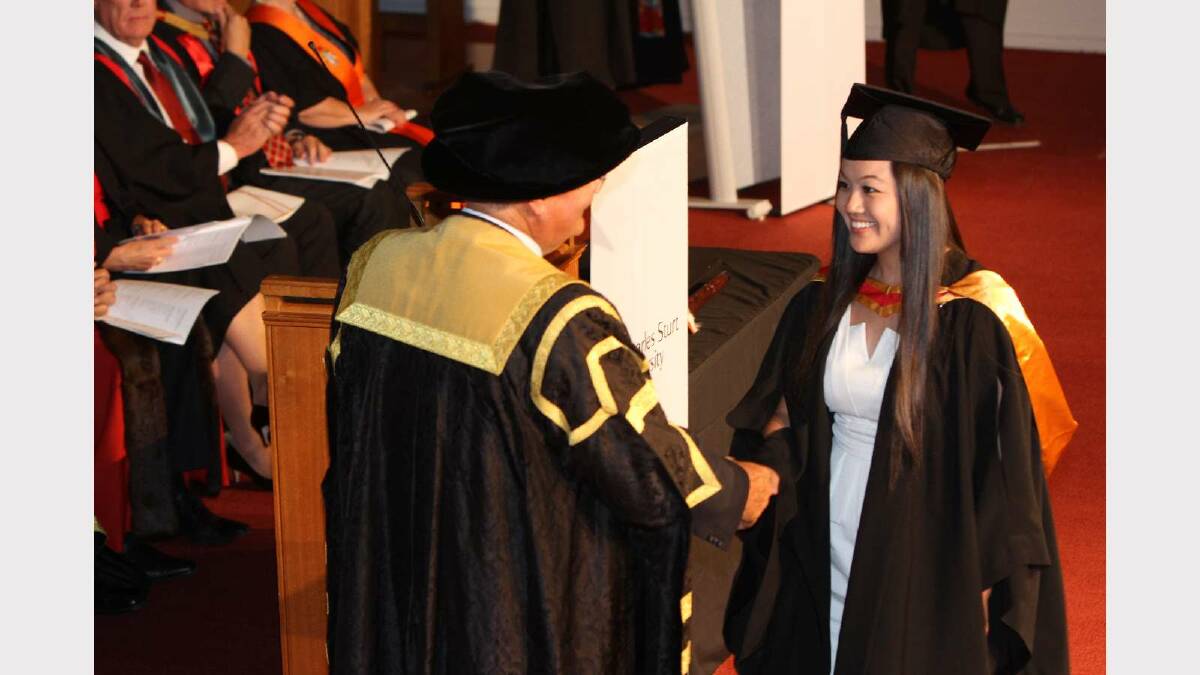 Graduating from Charles Sturt University with a Bachelor of Oral Health (Therapy/Hygiene) is Tyna Lam. Picture: Daisy Huntly