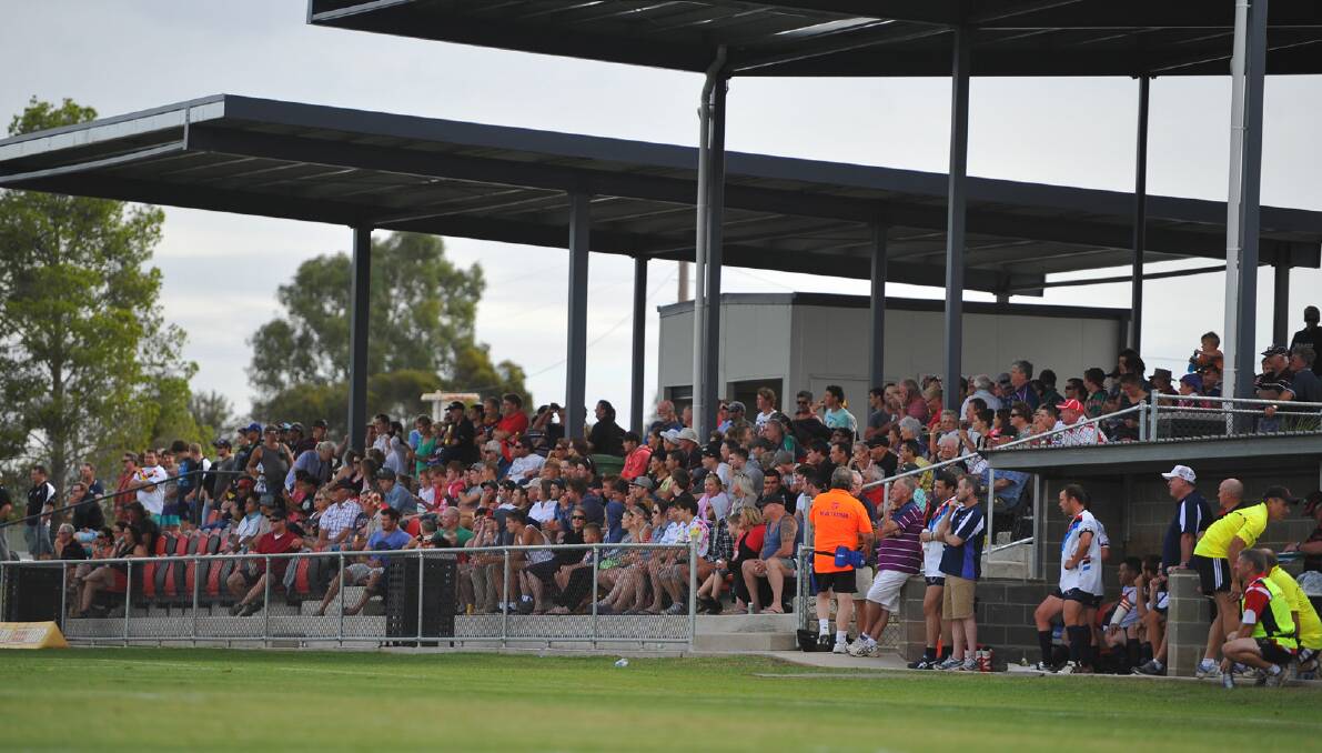 The crowd at the West Wyalong Knockout on Saturday night. Picture: Addison Hamilton