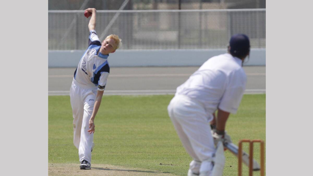 Elliott Himmelberg spins in a delivery against South Wagga. Picture: Les Smith