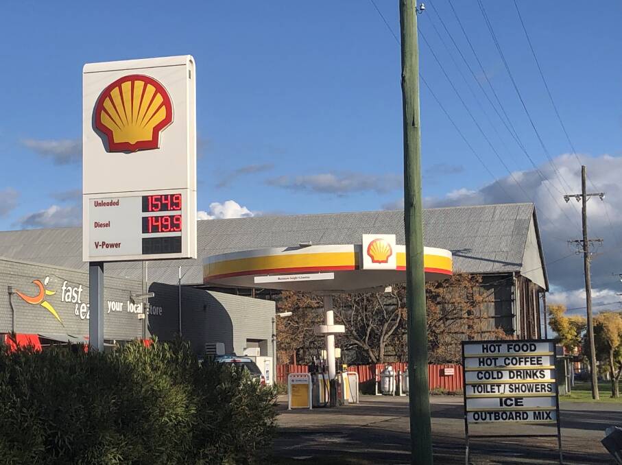 The Henty Shell Petrol Station has been listed as a COVID-19 exposure site. Picture: Ross Tyson