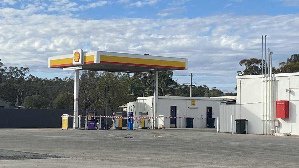 CLOSE CONTQACT: The COVID-19 exposure status of Hay's Shell petrol station has been upgraded by NSW Health. Picture: Daisy Huntly