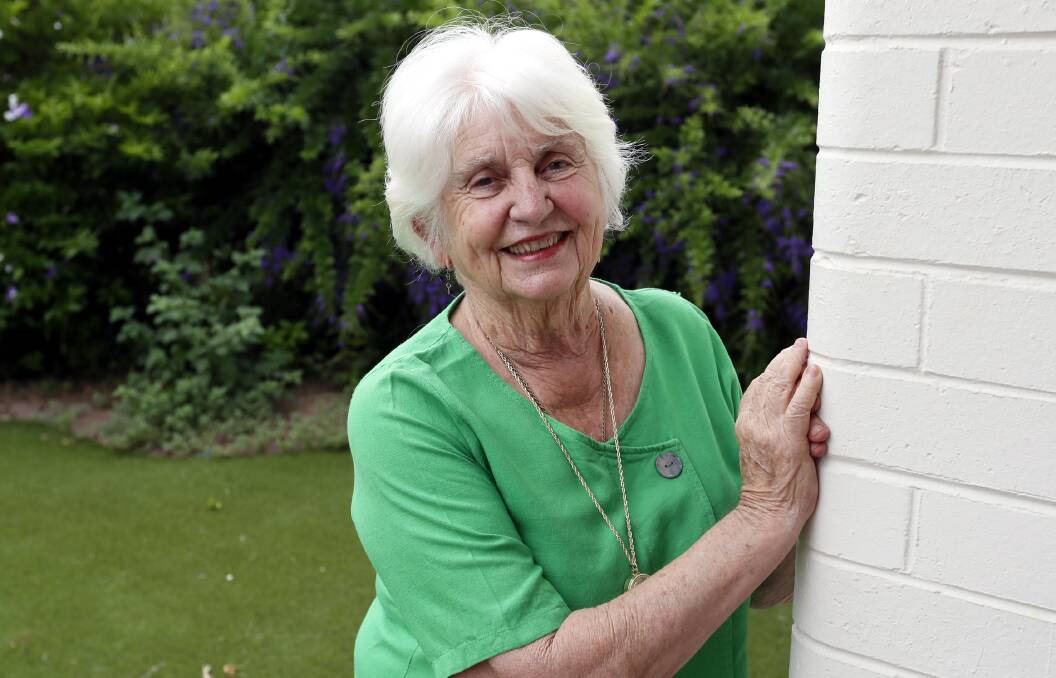 Wagga teacher Rosalyn Barber has just retired from teaching at the age of 80, spending decades across primary school classrooms in Wagga. Picture: Les Smith