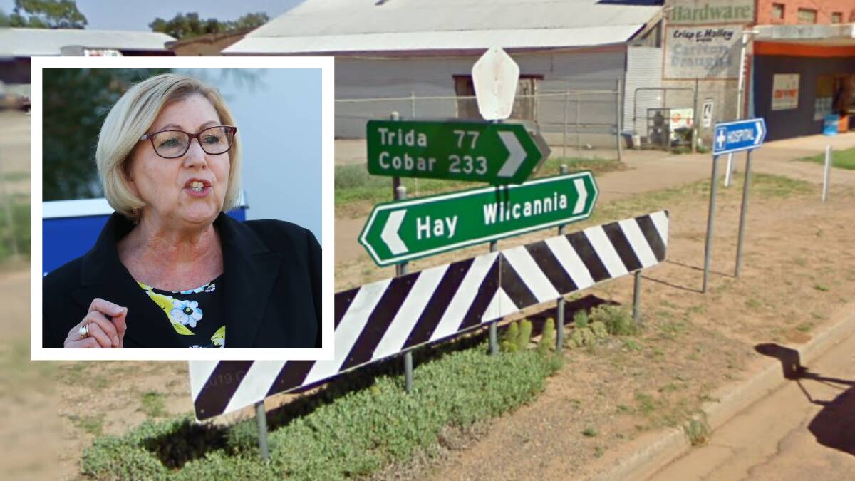A COVID cluster in Ivanhoe has prompted calls for neighbouring Riverina towns to limit their movements.