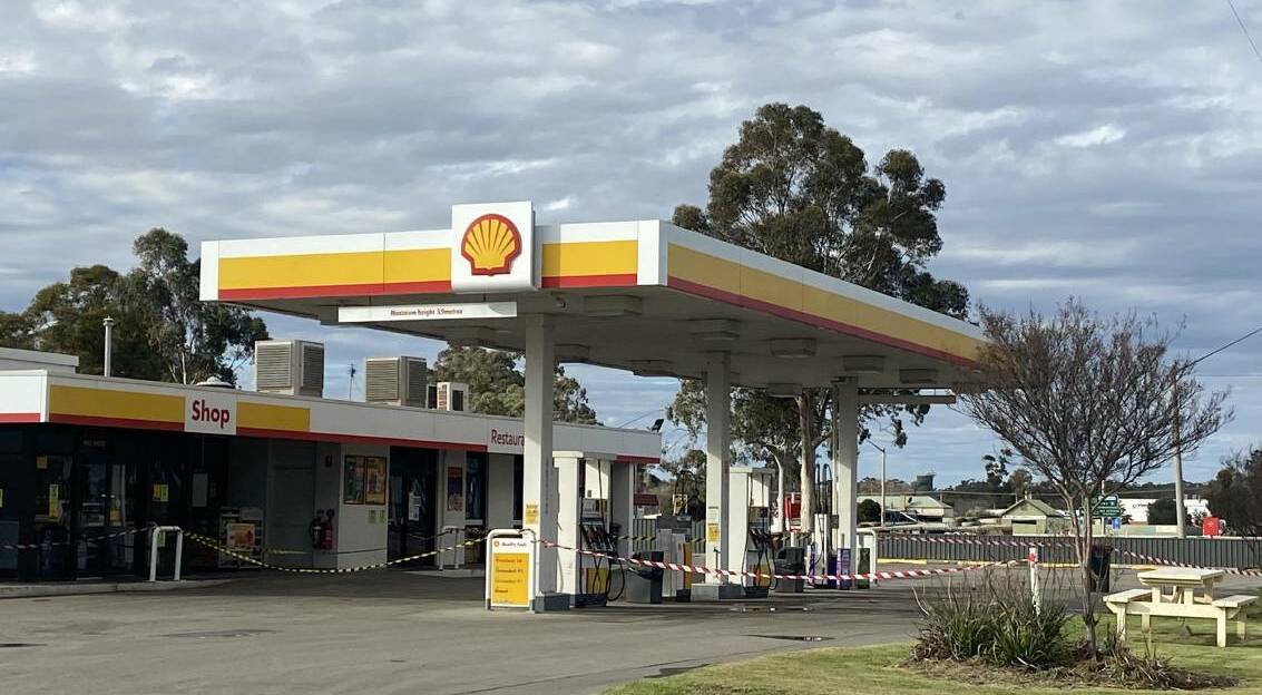The Hay Shell service station was closed for deep cleaning on Wednesday. Picture: Daisy Huntly.