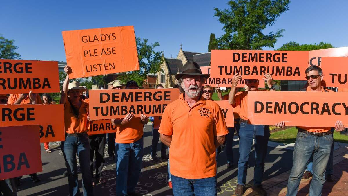 Save Tumbarumba Shire's Dr Neil Hamilton leads a protest against the forced amalgamation with Tumut Shire. Picture: File