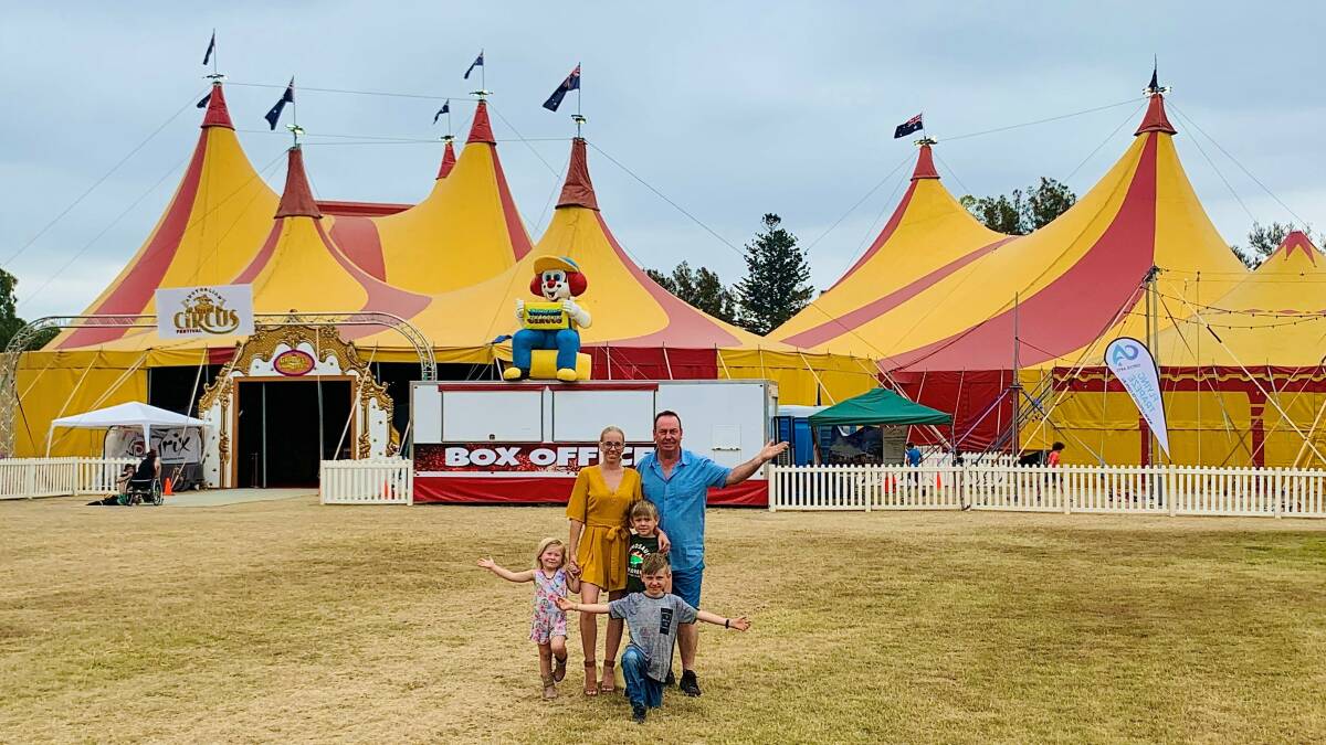 SHOWTIME: Shane and Nancy Lennon, and their children Gisele, 5, Denver, 8, and Hudson, 10. Mr Lennon will bring Hudsons Circus to Wagga for the first time from the November 18 to 28. Image supplied.
