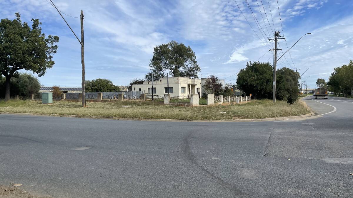 BRIGHT FUTURE: A development application has been lodged to place digital advertsiing on a plot at 248 Hammond Avenue. Picture: Conor Burke