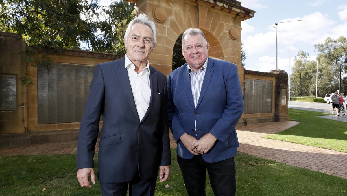 Wagga local and United Australia Party candidate for the Riverina Daniel Martelozzo alongside UAP leader Craig Kelly. Picture: Les Smith 