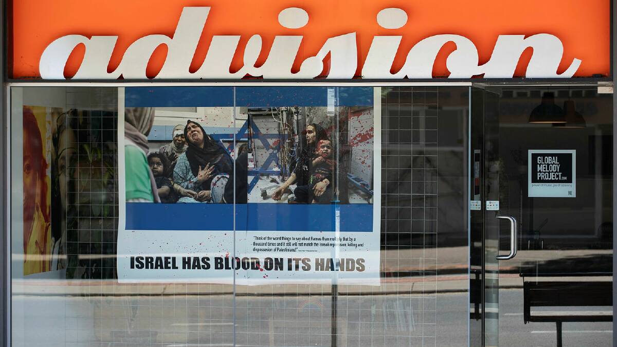 Fitzmaurice Street business Advision has courted controversy after displaying a poster saying "Israel has blood on its hands" in its shop window this week. Picture by Madeline Begley