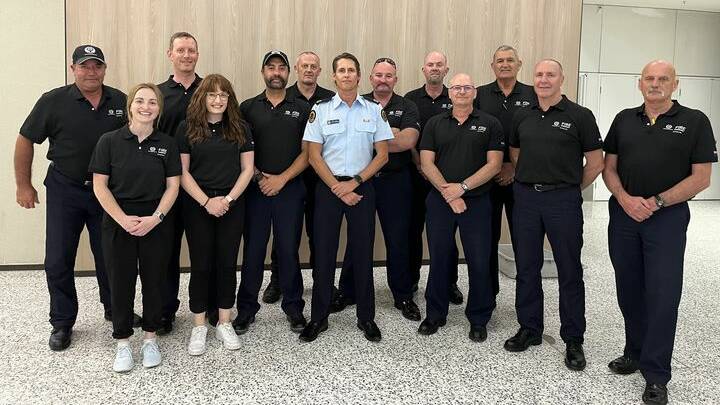A team of 12 emergency service personnel from New Zealand travelled to Parkes on Tuesday. Picture by NSW SES