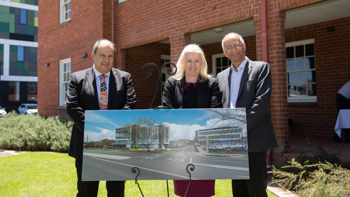 Wagga Base Hospital interim general manager Professor Len Bruce, MLHD director of clinical operations Carla Bailey and UNSW associate professor Rashid Hashmi. Picture by Madeline Begley